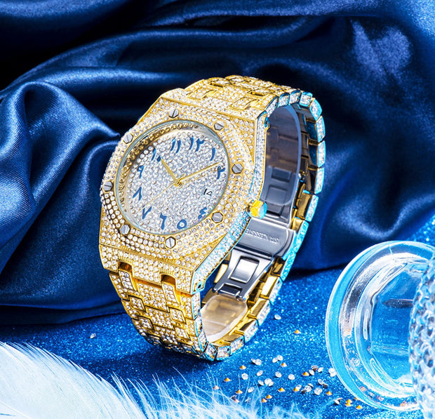 Full rhinestone waterproof men’s watch with calendar, combining sparkle, durability, and functionality in a stylish design.
